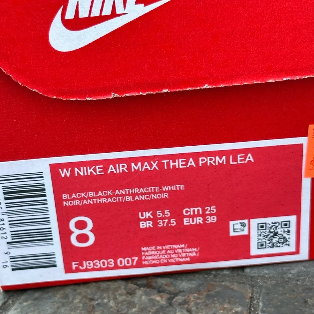 Nike Air Max Thea Leather (Black / White) Casual Sneaker NEW Fits Youth 6 | 6.5
